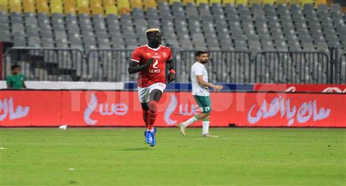 المصري عن ضم جيرالدو أو بادجي: "الأهلي بيلف ويدور"